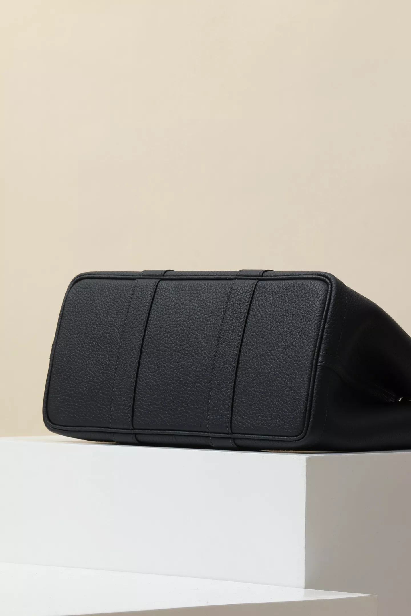 에르메스 네곤다 가죽 핸드백 상세 이미지 6
