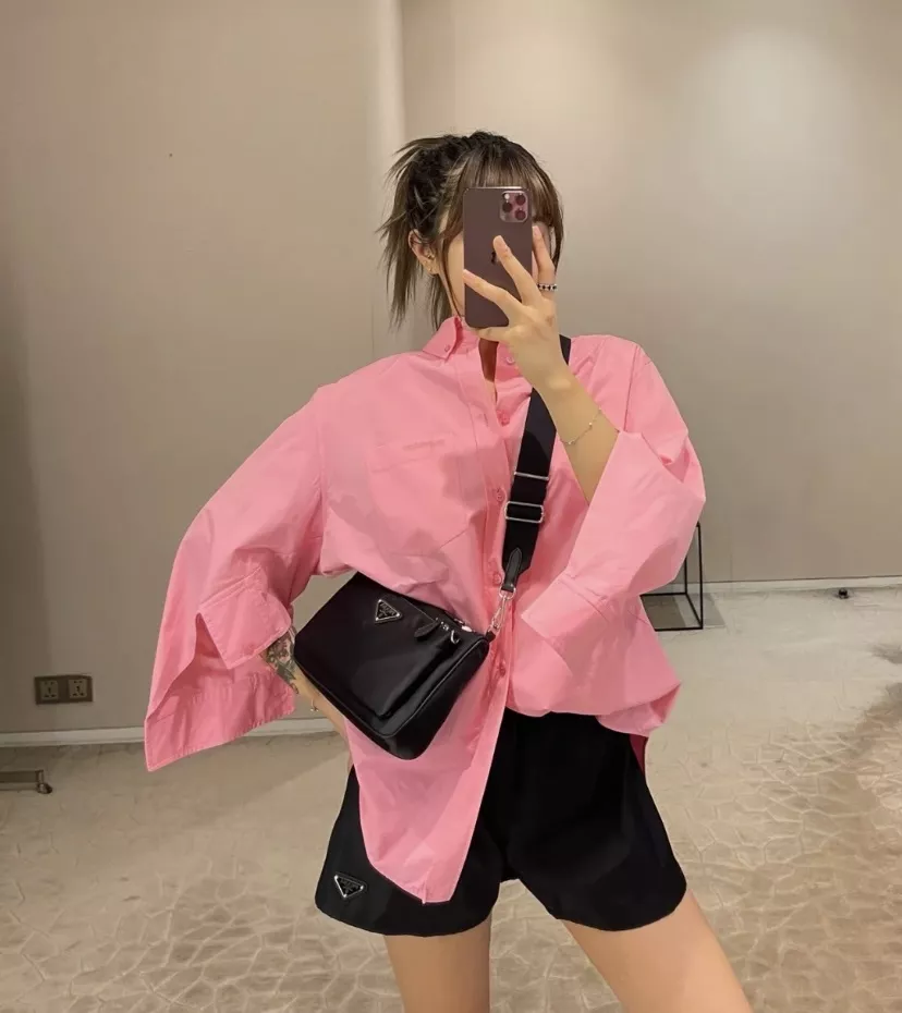 프라다 체인 스트랩 나일론 숄더백 상세 이미지 12