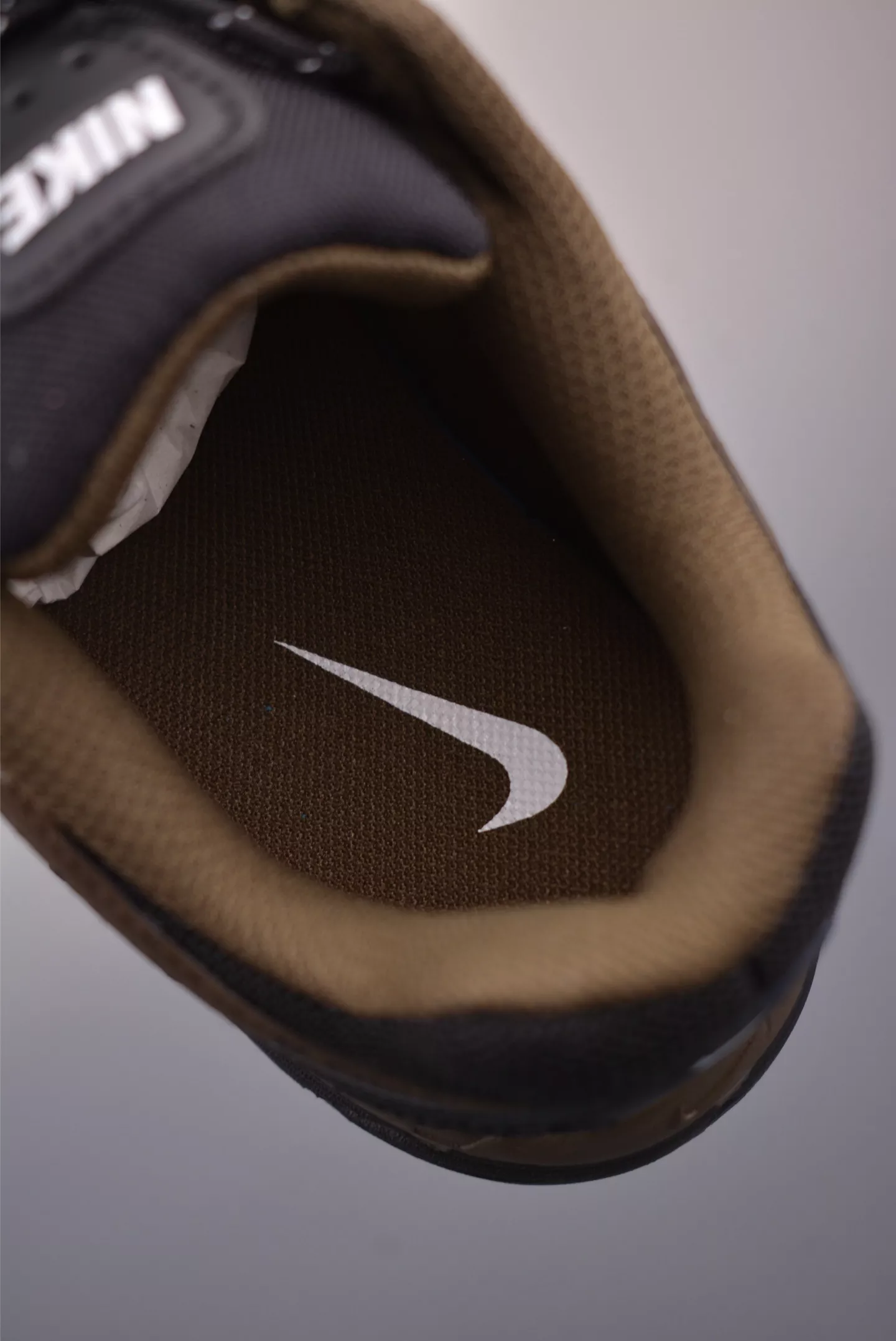 나이키 복고 러닝 스타일 스니커즈 상세 이미지 9