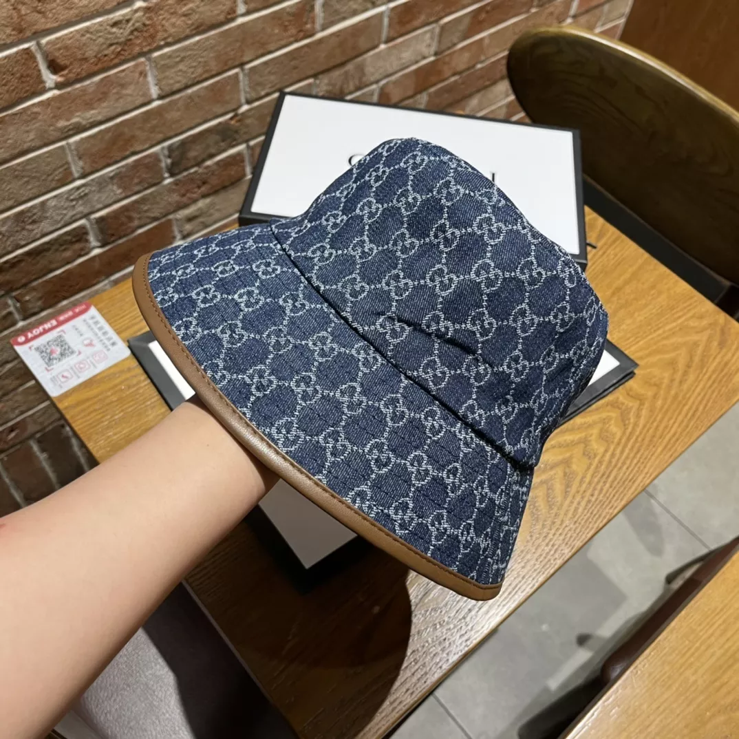 구찌 레트로 모노그램 버킷 모자 상세 이미지 4