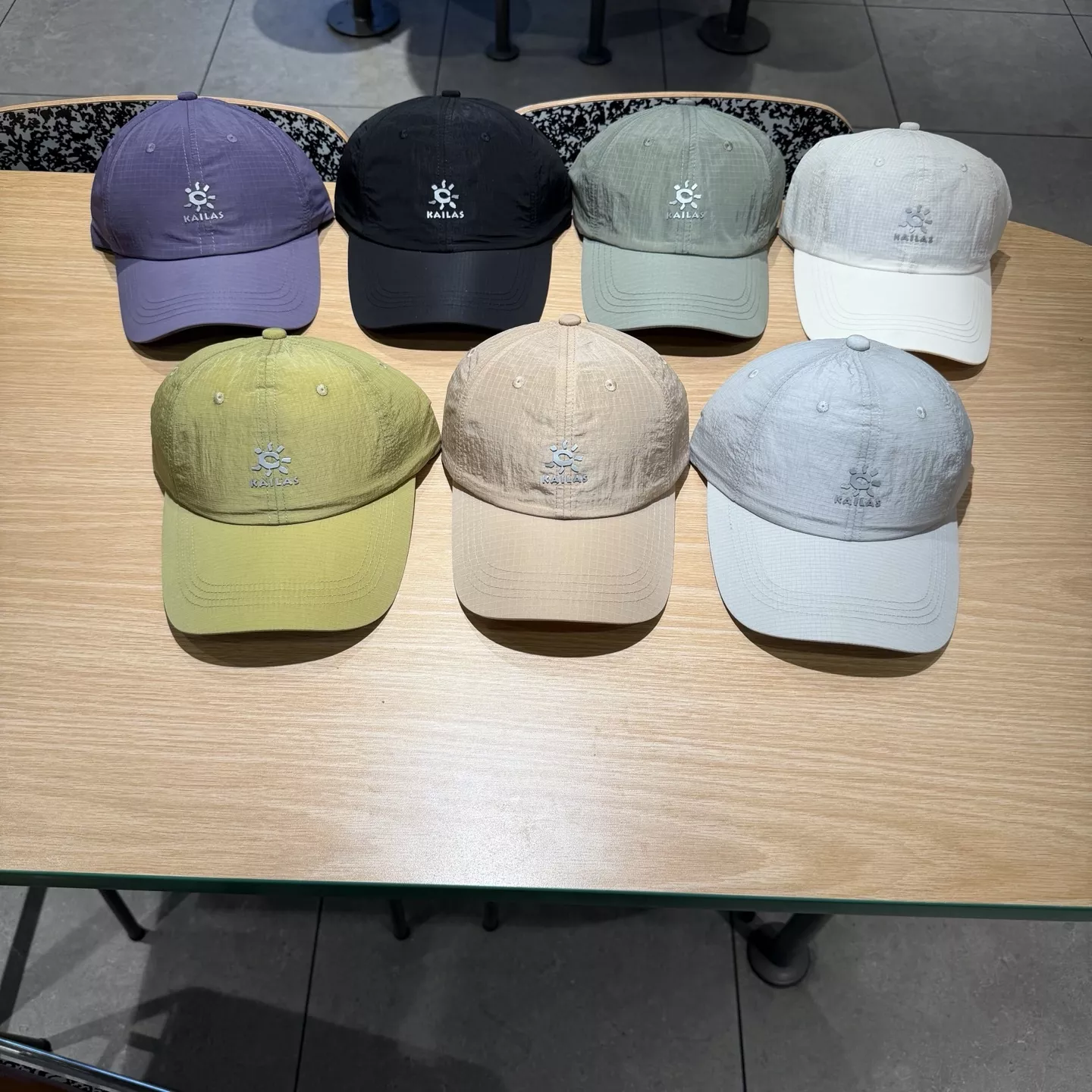 카일라스 메쉬 속건 야광 로고 캡 상세 이미지 1