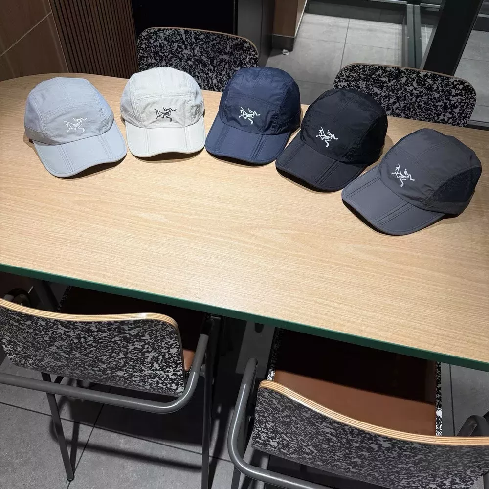 아크테릭스 로고 포인트 접이식 메쉬 캡