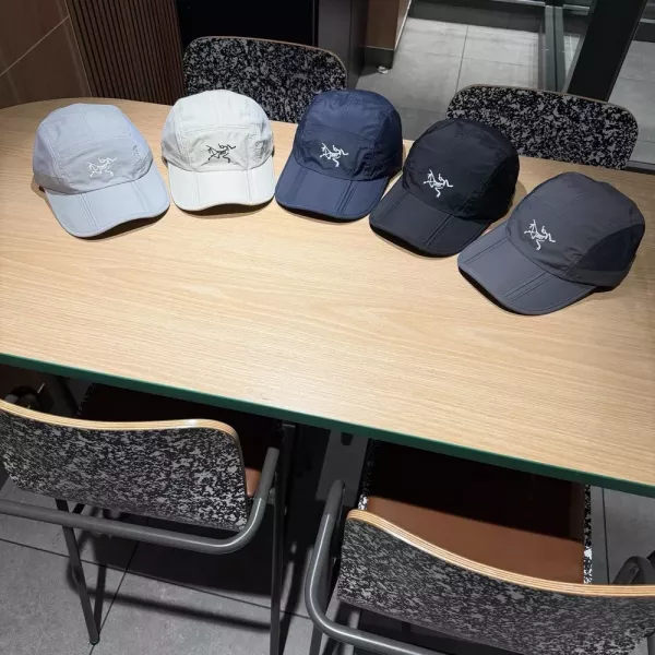 아크테릭스 로고 포인트 접이식 메쉬 캡