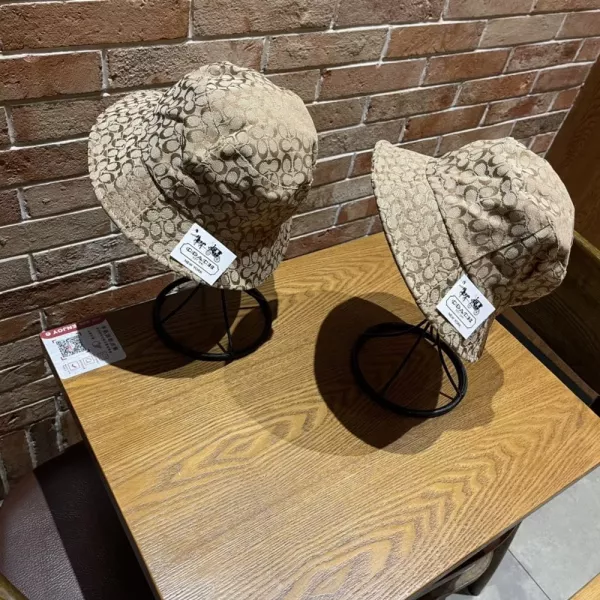 코치 자수 버킷 모자