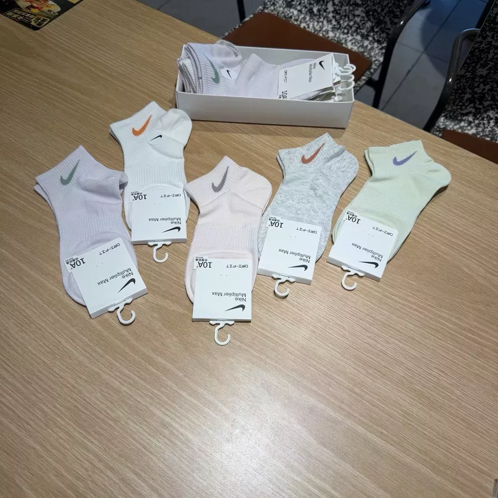 나이키 로고 자수 코튼 숏삭스