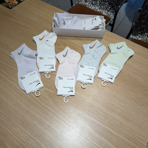 나이키 로고 자수 코튼 숏삭스