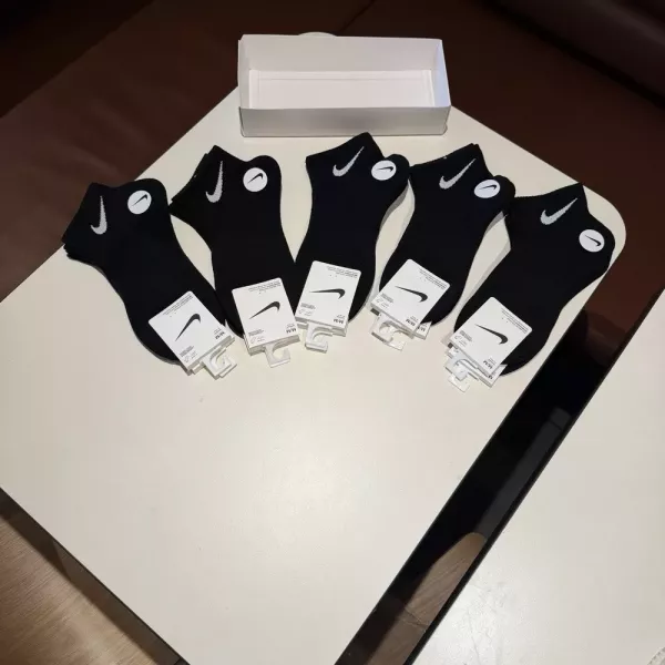 나이키 로고 포인트 코튼 장목 양말