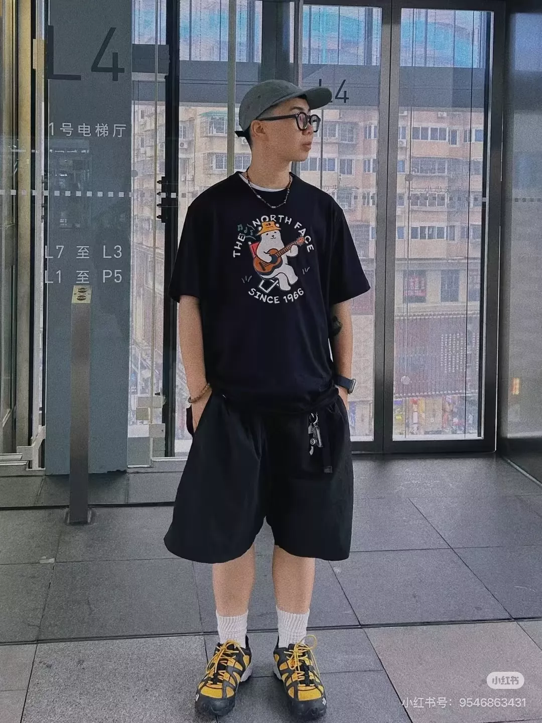 노스페이스 베어 프린트 코튼 반소매 티셔츠 상세 이미지 16