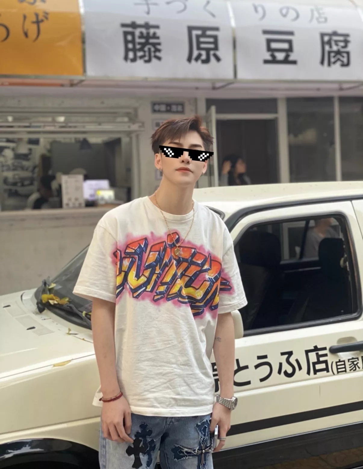 루이비통 화염 그래피티 로고 프린트 반팔 티셔츠 상세 이미지 29