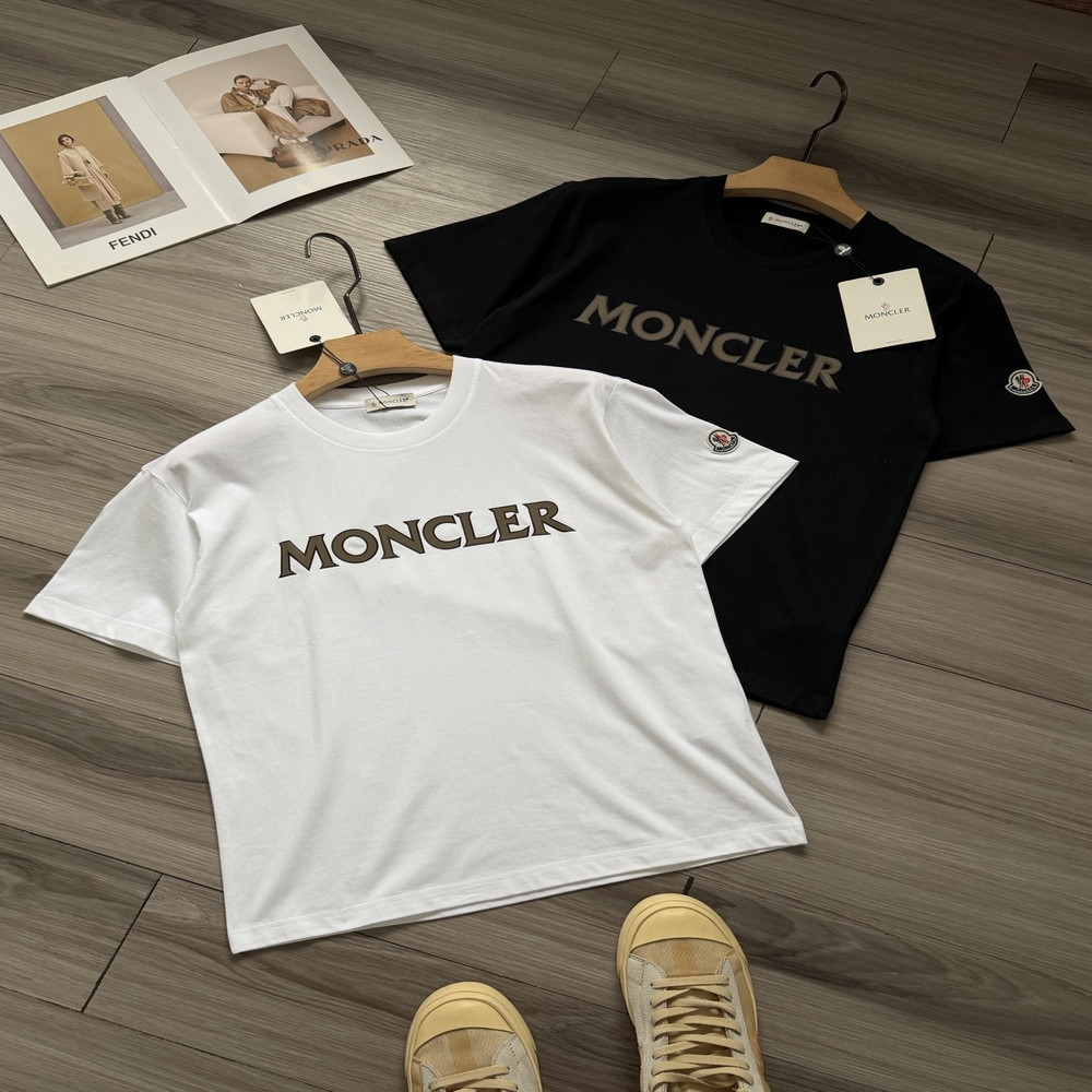 몽클레어 레터링 로고 프린트 반소매 티셔츠