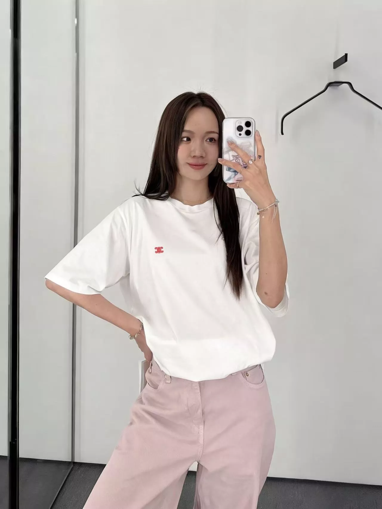 셀린느 트리옹프 자수 포인트 반소매 티셔츠 상세 이미지 12