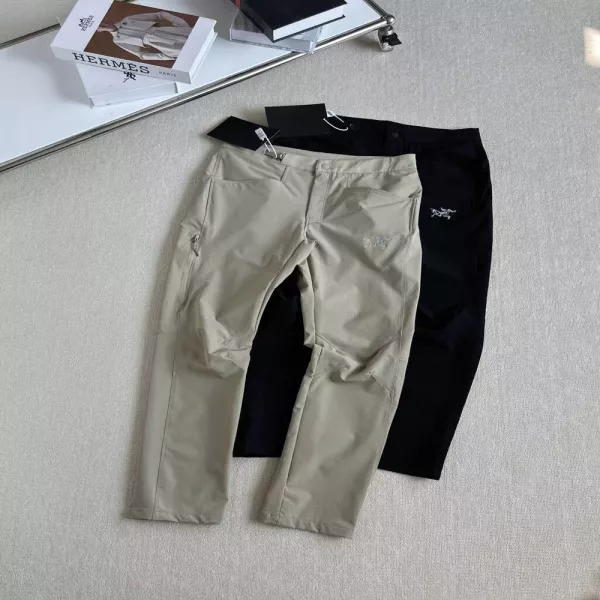 아크테릭스 아웃도어 자수 로고 스트레이트 팬츠