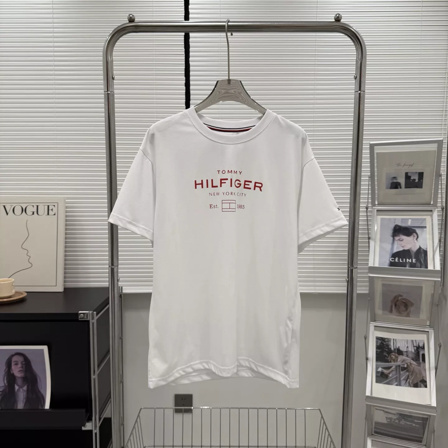 타미힐피거 클래식 로고 코튼 반팔 티셔츠 상세 이미지 2