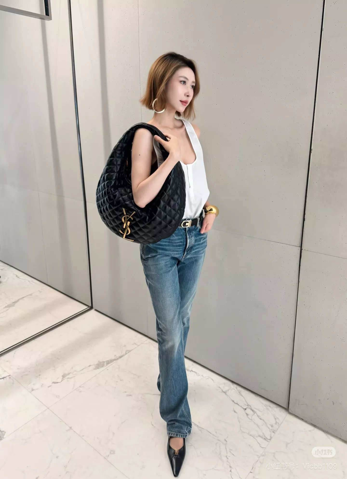 입생로랑 퀼팅 나파 레더 호보 핸드백 상세 이미지 22
