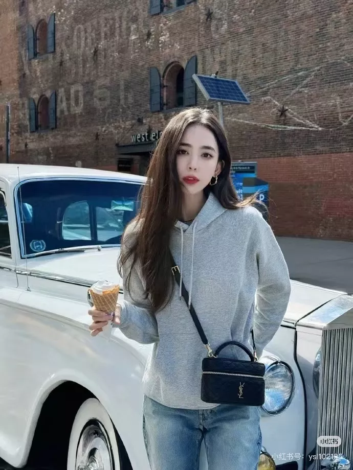 입생로랑 퀼팅 레더 탑핸들 스트랩 백 상세 이미지 18