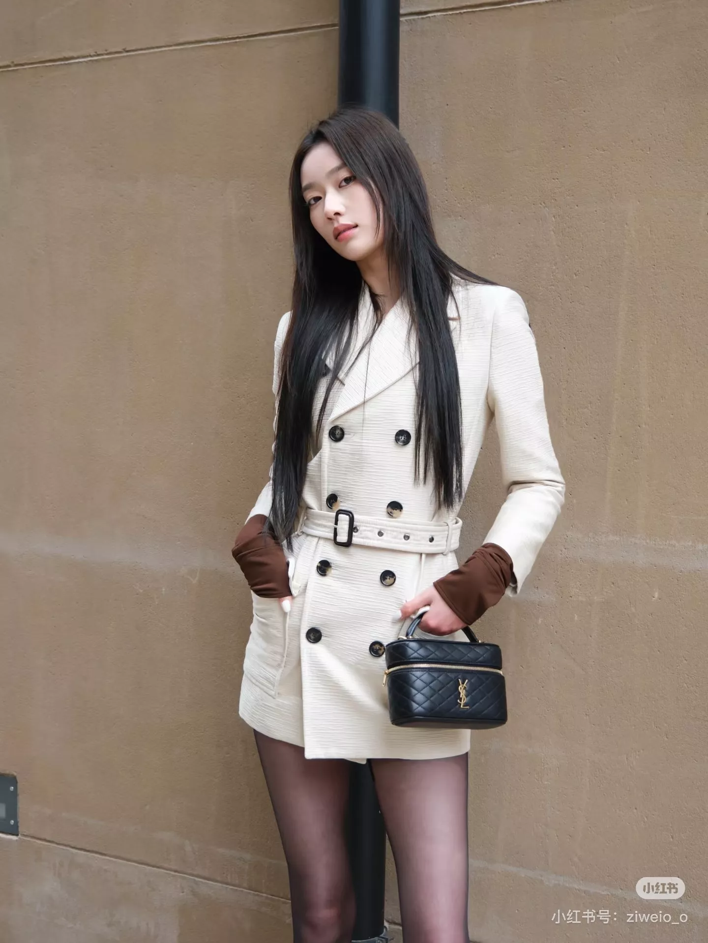 입생로랑 퀼팅 레더 탑핸들 스트랩 백 상세 이미지 11