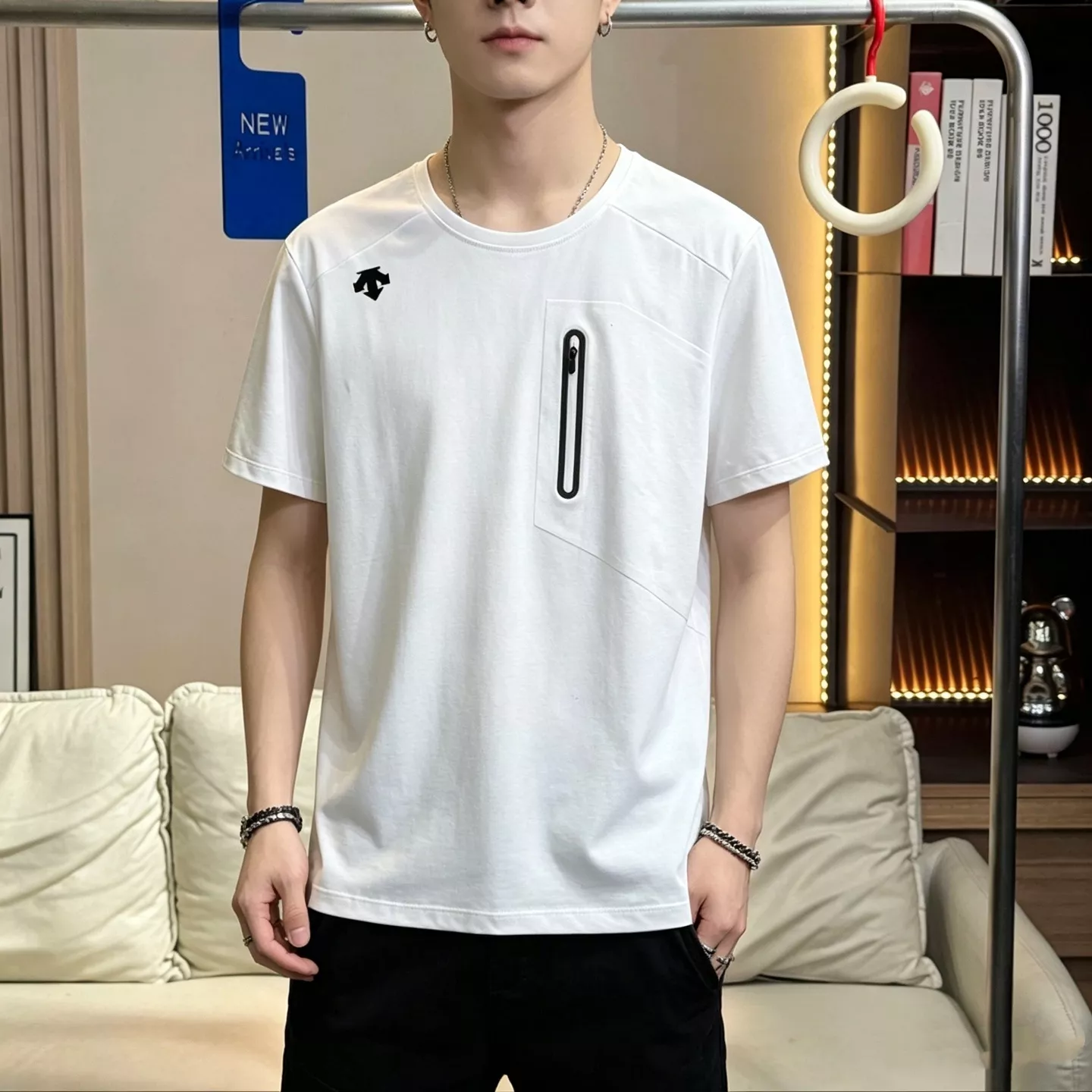 데상트 아웃도어 기능성 라운드 반팔 티셔츠 상세 이미지 11