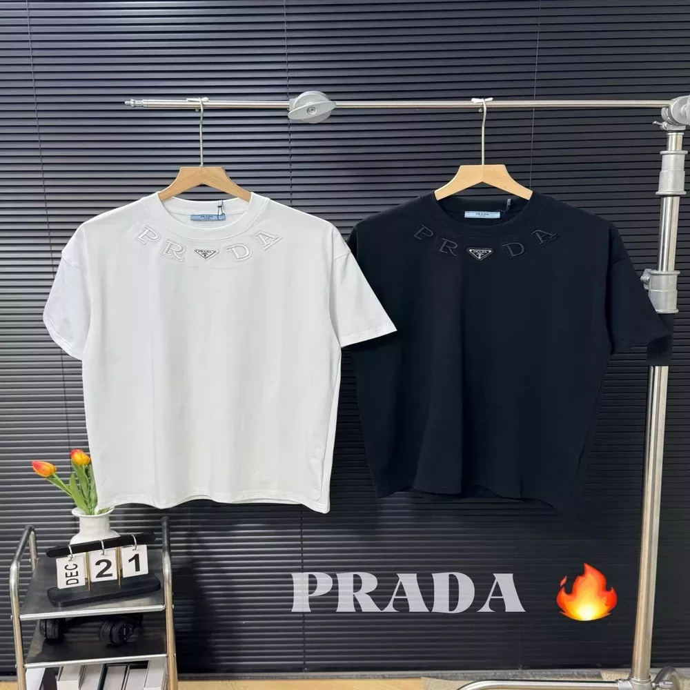 프라다 로고 자수 오버핏 반팔 티셔츠