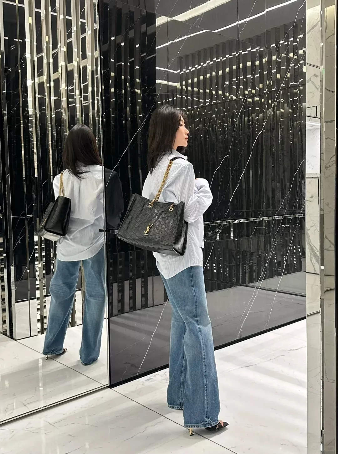 입생로랑 빈티지 무드 레더 체인백 상세 이미지 27
