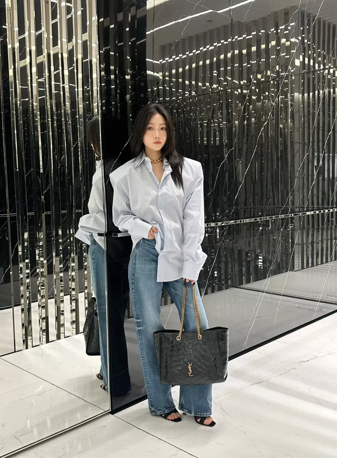 입생로랑 빈티지 무드 레더 체인백 상세 이미지 28