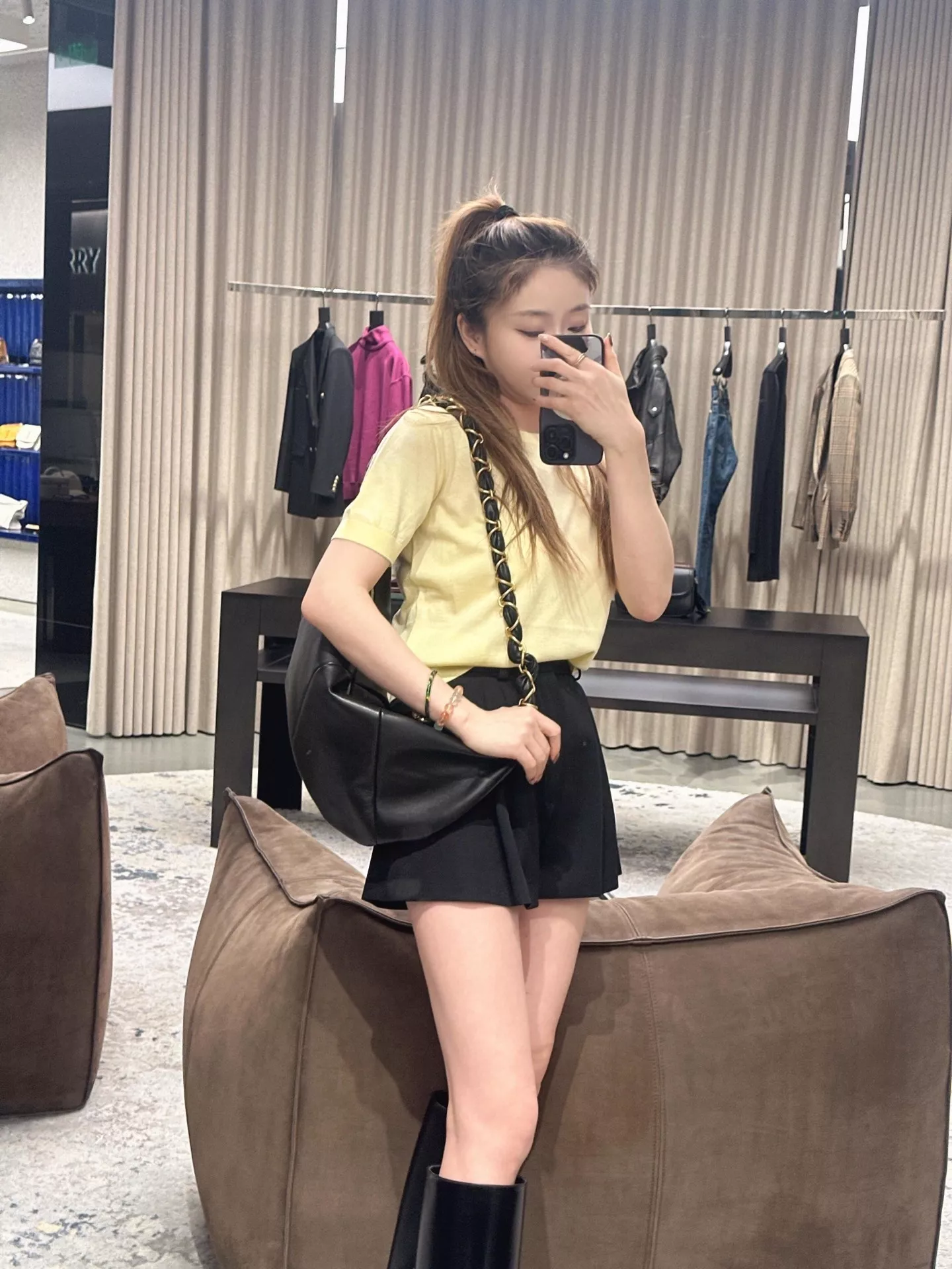 입생로랑 양가죽 호보 스타일 숄더백 상세 이미지 29
