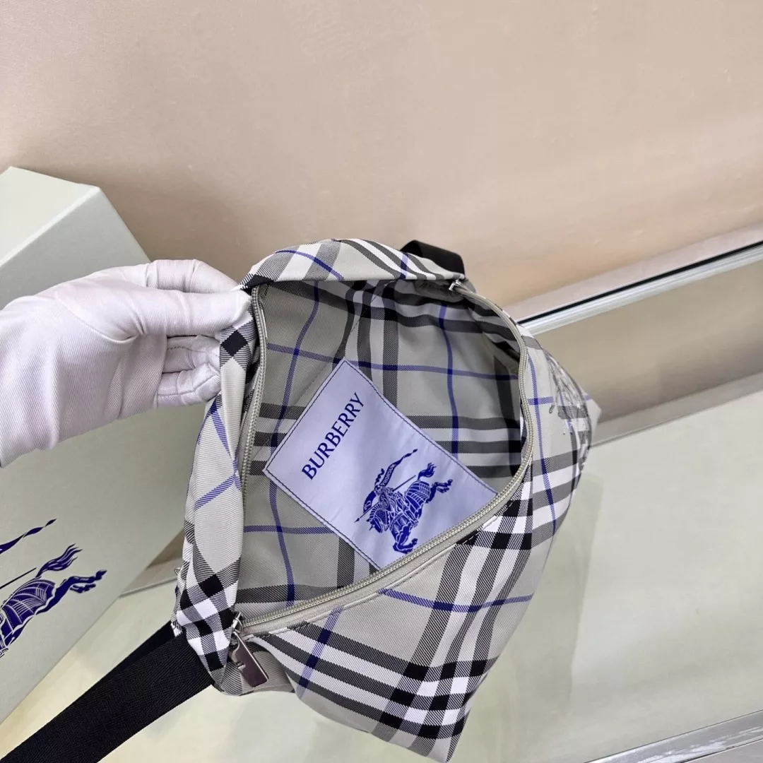 버버리 체크 패턴 벨트백 상세 이미지 5