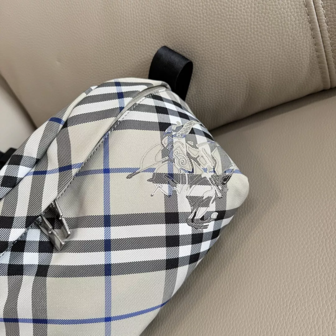 버버리 체크 패턴 벨트백 상세 이미지 9