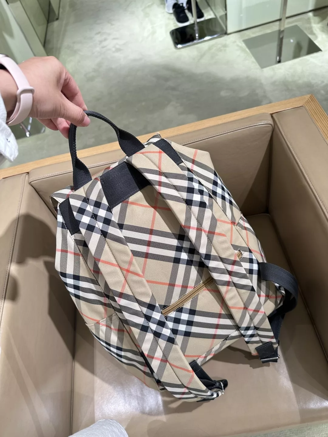 버버리 체크 패턴 더블 포켓 백팩 상세 이미지 46