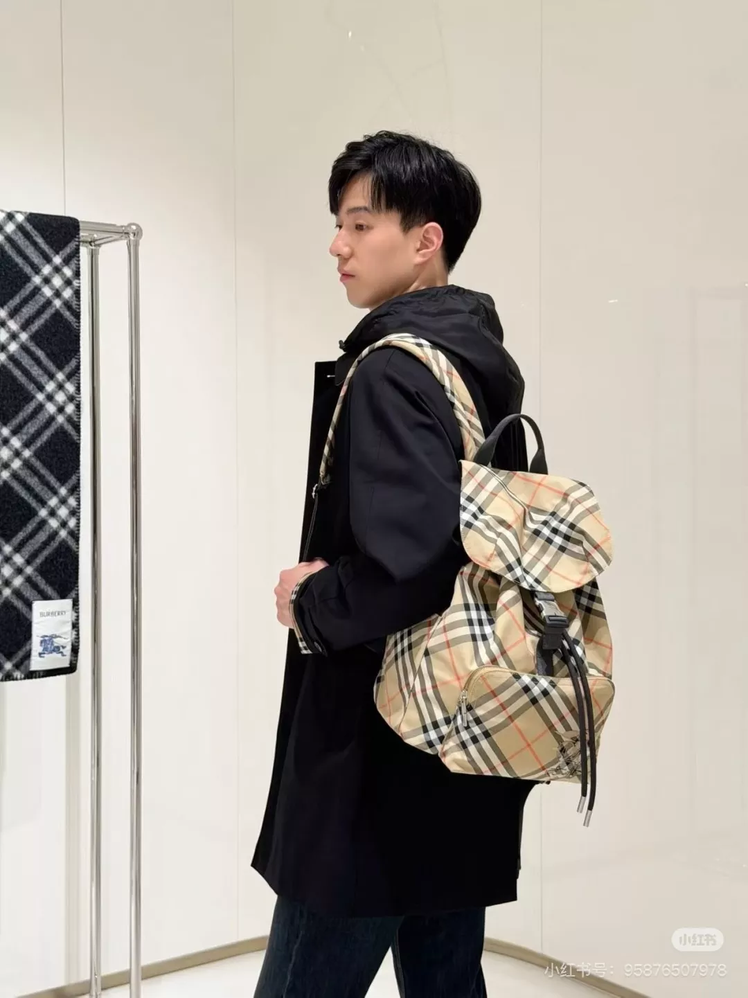 버버리 체크 패턴 더블 포켓 백팩 상세 이미지 32