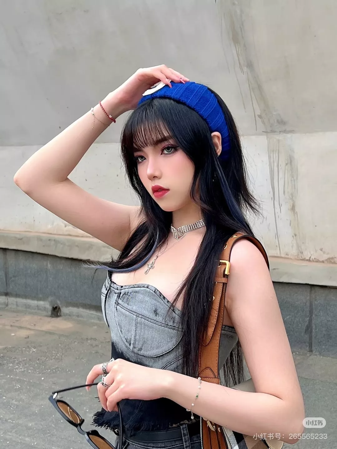 버버리 버클 장식 하우스 체크 숄더백 상세 이미지 14
