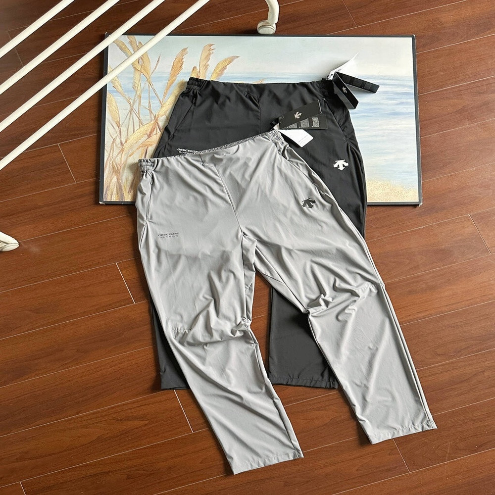데상트 경량 기능성 트레이닝 팬츠