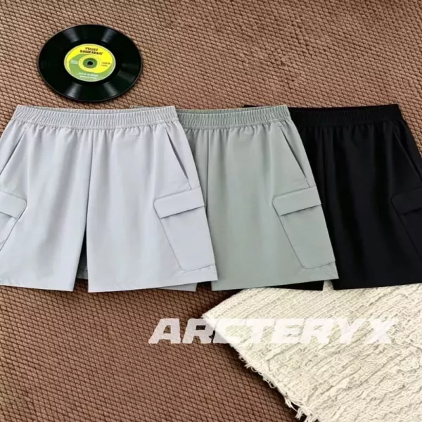 아크테릭스 포켓 자수 캐주얼 반바지