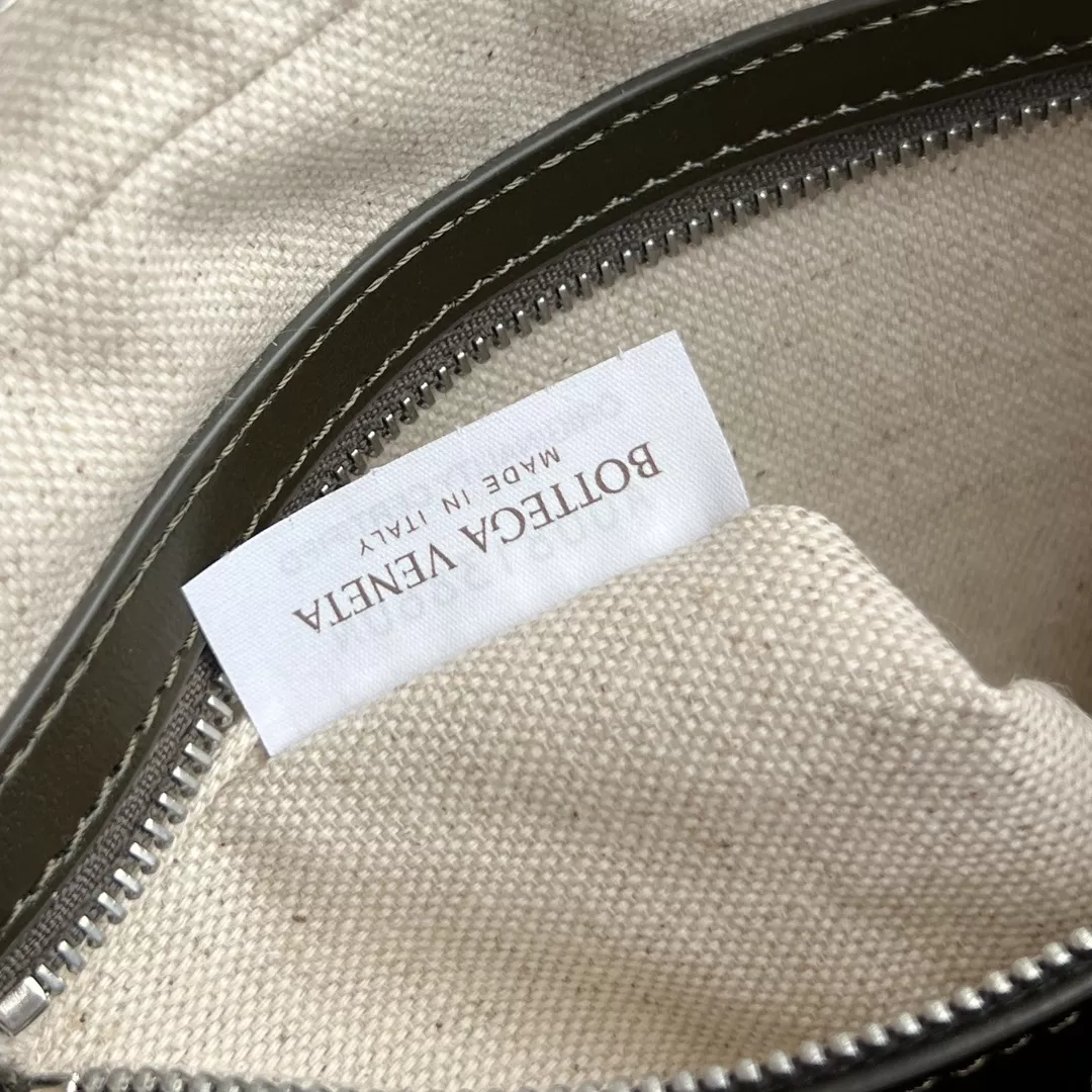 보테가베네타 인트레치아토 더블지퍼 크로스백 상세 이미지 9