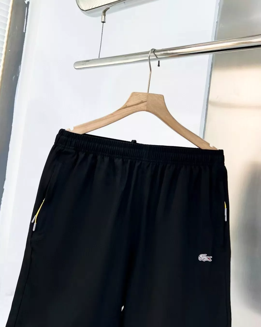 라코스테 악어 로고 기능성 반바지 상세 이미지 22