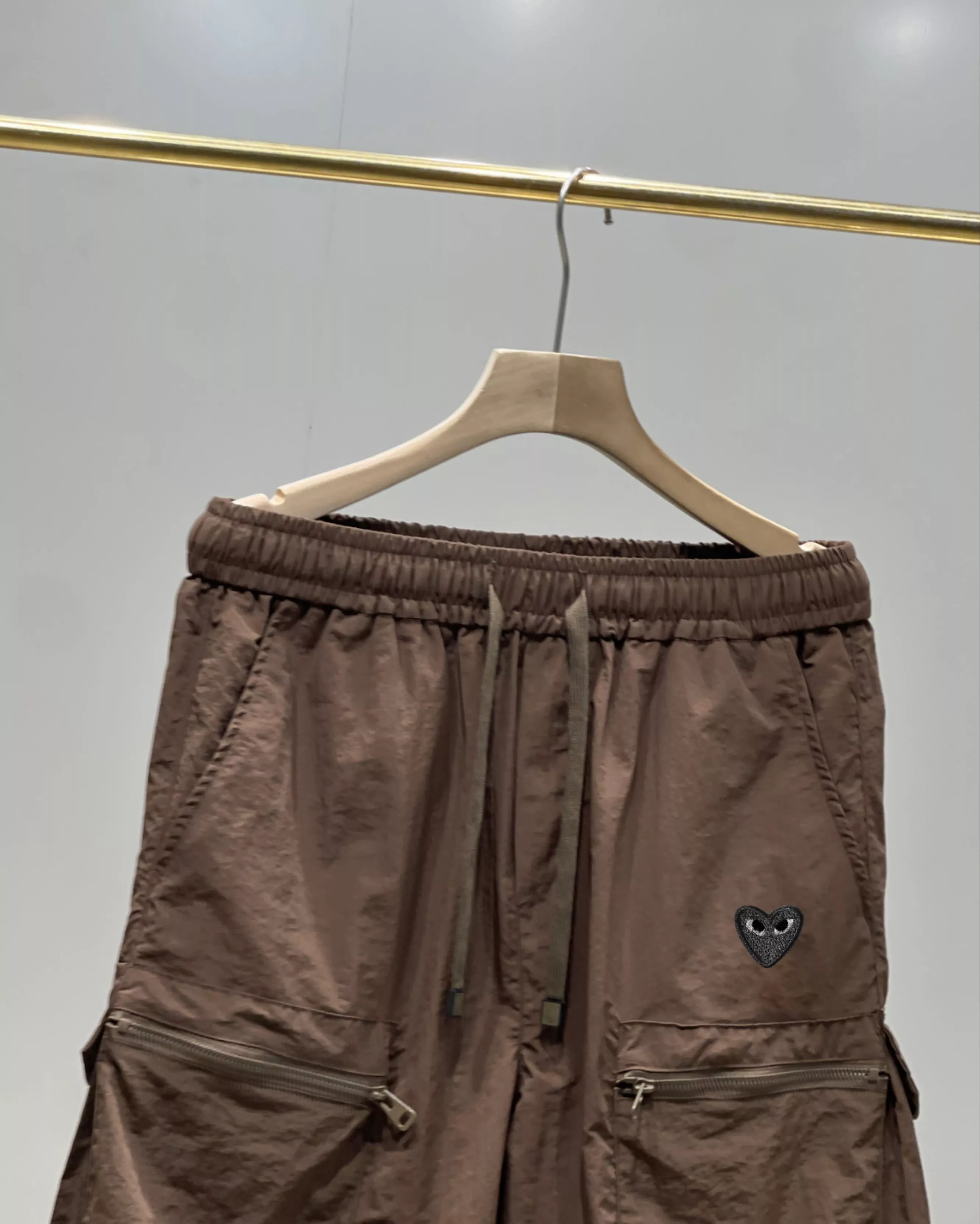 꼼데가르송 하트 로고 자수 기능성 반바지 상세 이미지 22
