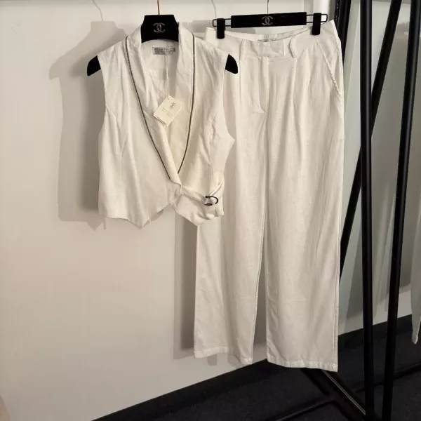 브루넬로쿠치넬리 리넨 베스트와 스트레이트 팬츠 세트