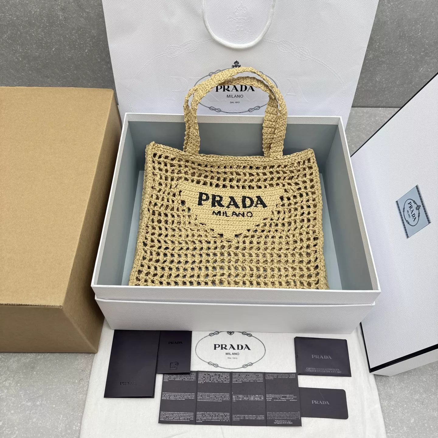 프라다 라피아 직조 펀칭 쇼핑백 상세 이미지 10