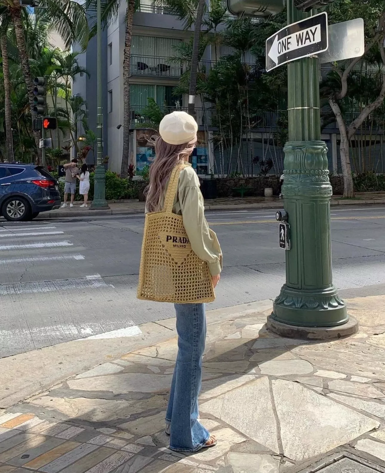 프라다 라피아 직조 펀칭 쇼핑백 상세 이미지 18