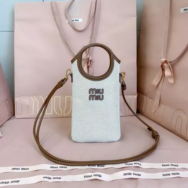 미우미우 아이비 시리즈 캔버스 폰백
