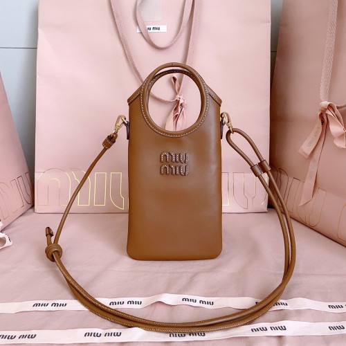 미우미우 아이비 시리즈 폰 수납 백