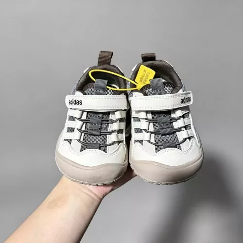 아디다스 메쉬 통기성 키즈 운동화