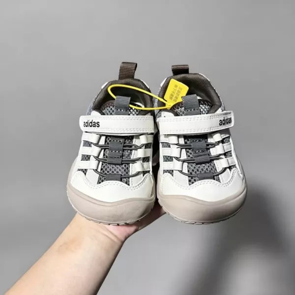 아디다스 메쉬 통기성 키즈 운동화