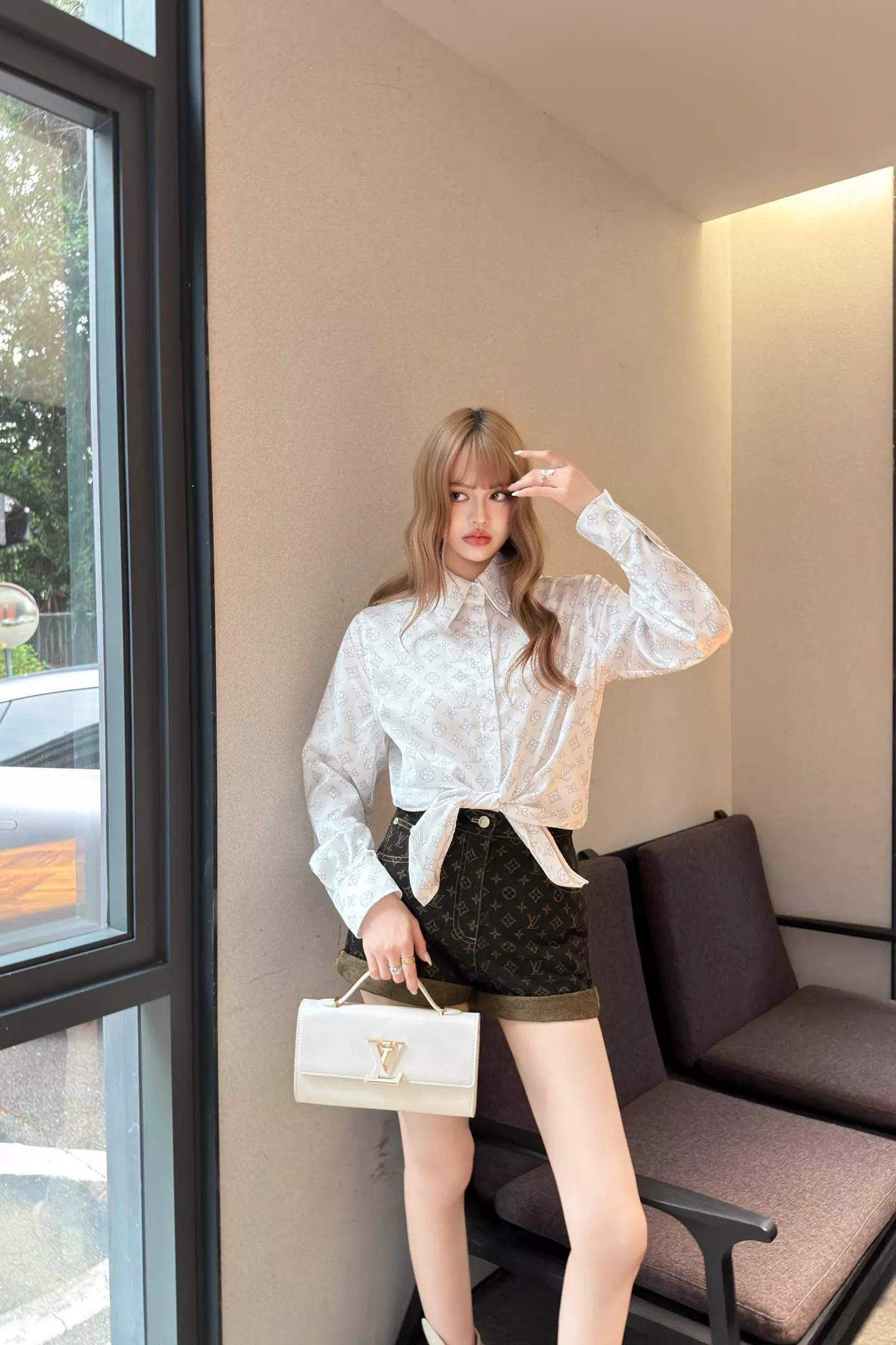 루이비통 화이트 모노그램 카라 셔츠 상세 이미지 39