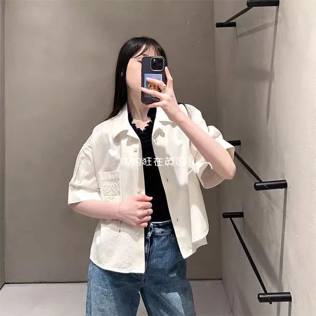 로에베 화이트 자수 크롭 데님 셔츠 상세 이미지 22