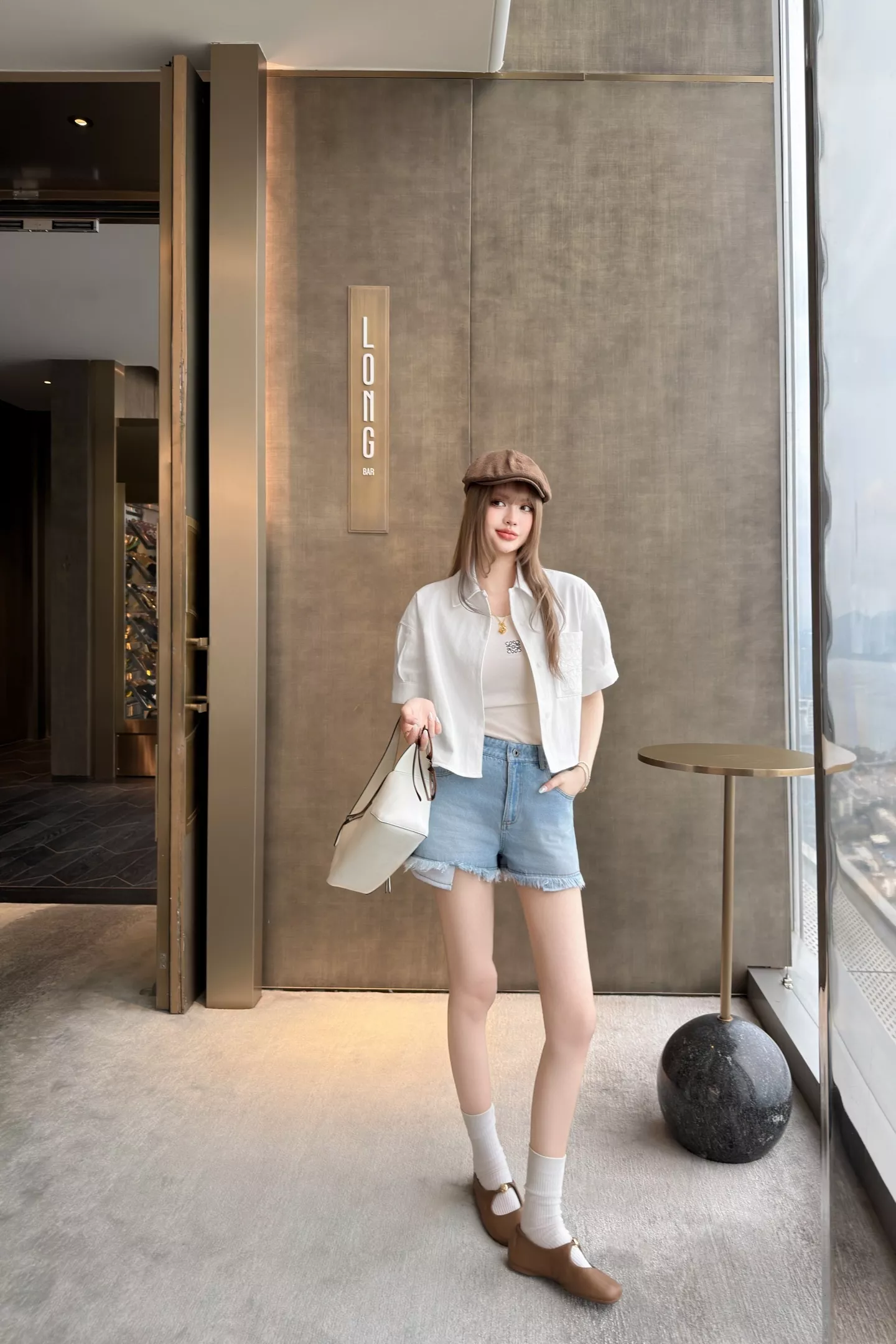 로에베 화이트 자수 크롭 데님 셔츠 상세 이미지 33