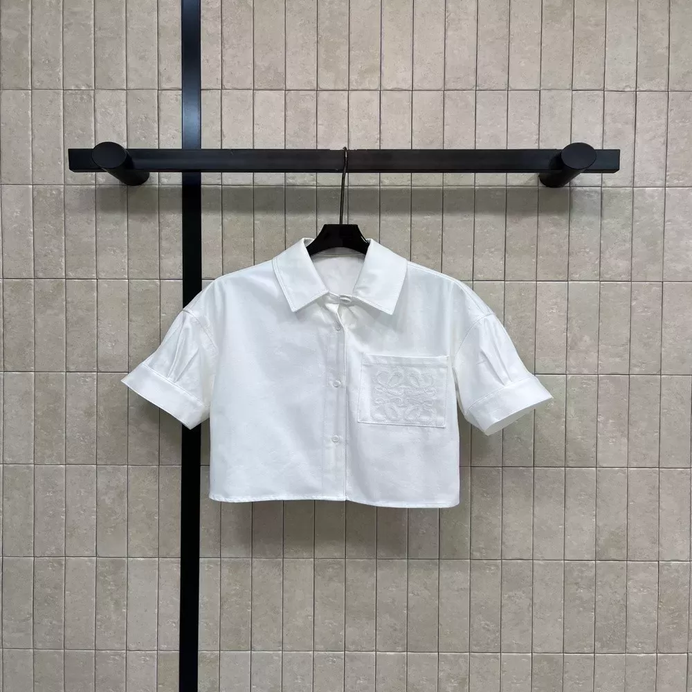 로에베 화이트 자수 크롭 데님 셔츠