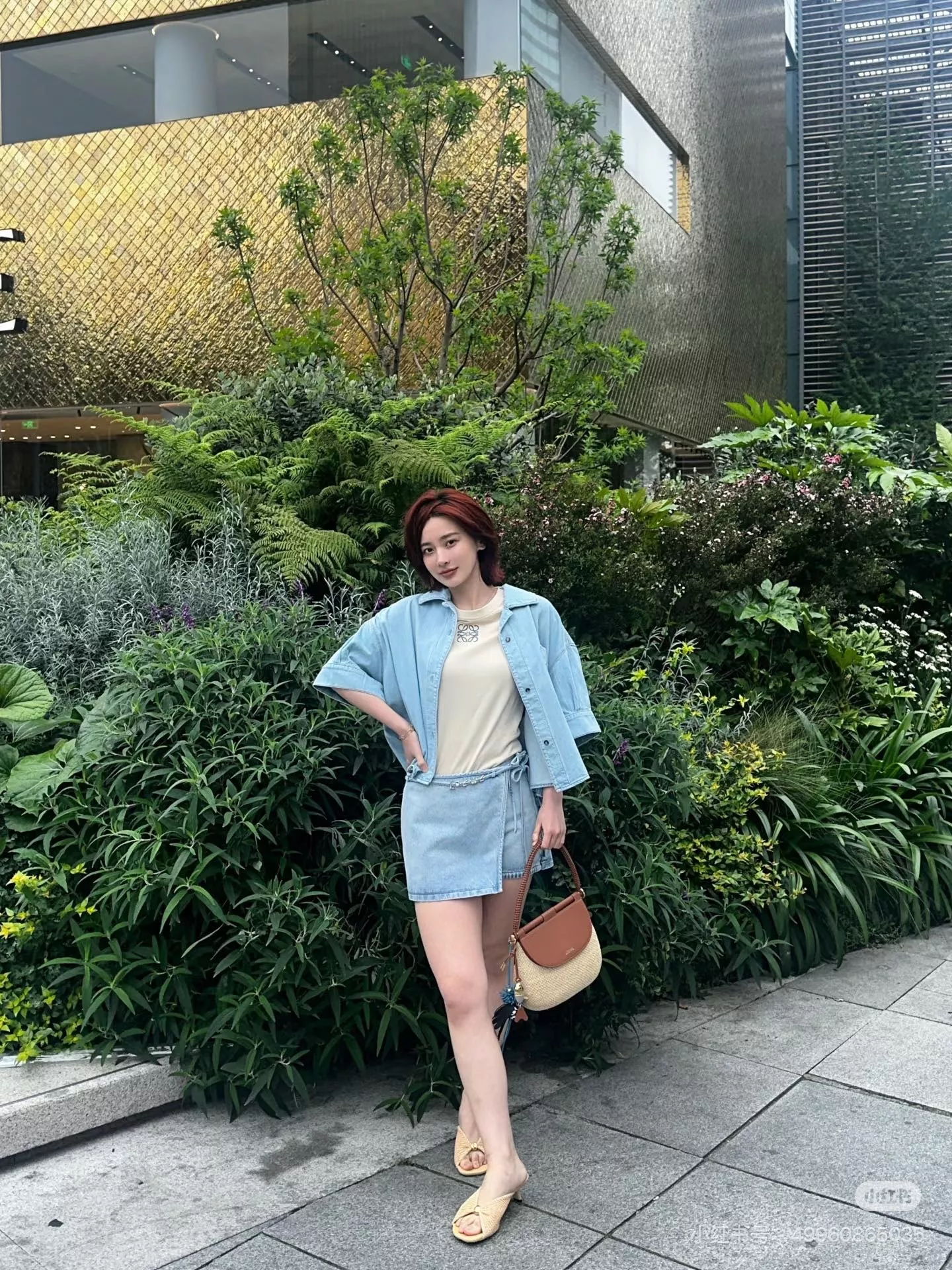 로에베 자수 포인트 크롭 데님 셔츠 상세 이미지 21