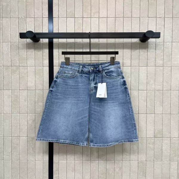 로에베 하이웨이스트 데님 버뮤다 팬츠