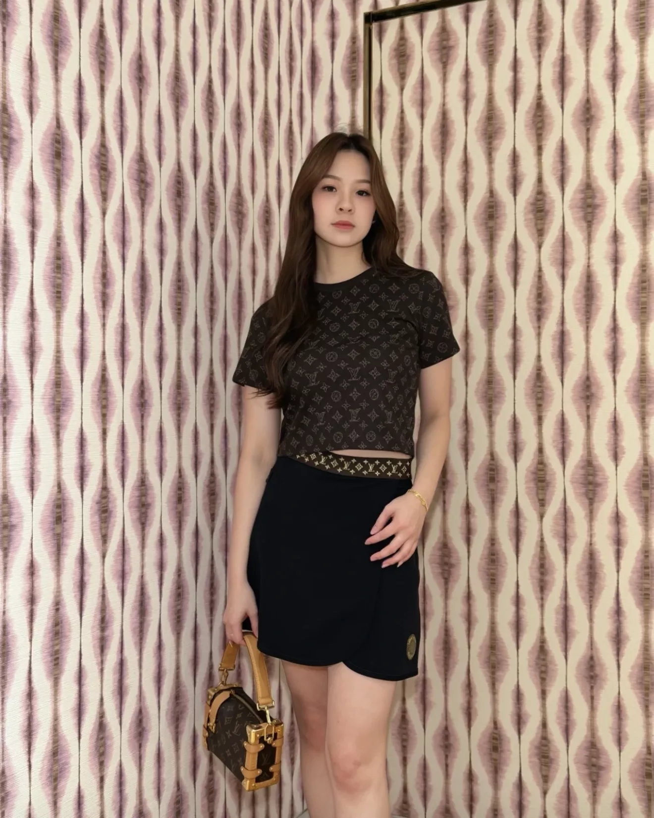 루이비통 풀로고 크롭 반소매 티셔츠 상세 이미지 14