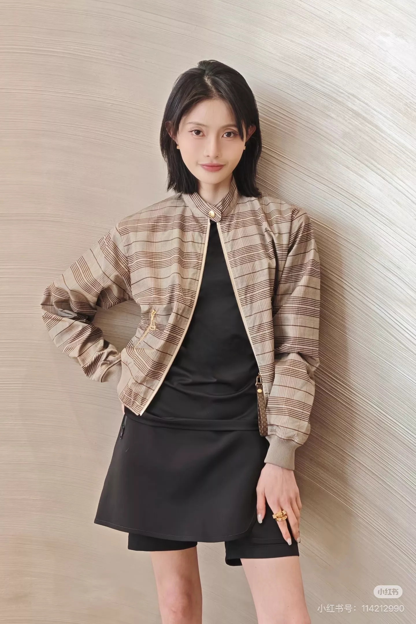 루이비통 양면 체크 집업 재킷 상세 이미지 29